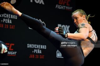 Valentina Shevchenko feet photo thumbnail