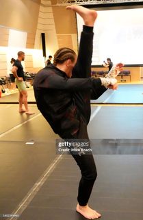 Valentina Shevchenko feet photo thumbnail