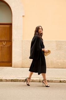 Bettina Zimmermann feet photo thumbnail