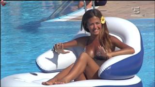 Giorgia Palmas feet photo thumbnail