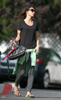 Elisabetta Canalis feet photo thumbnail