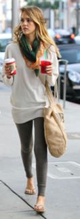 Jessica Alba feet photo thumbnail