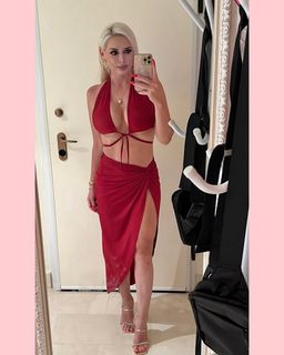 Daniela Katzenberger feet photo thumbnail