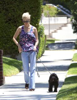 January Jones feet photo thumbnail