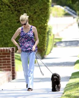 January Jones feet photo thumbnail