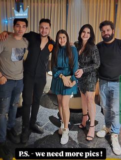 Zareen Khan feet photo 1