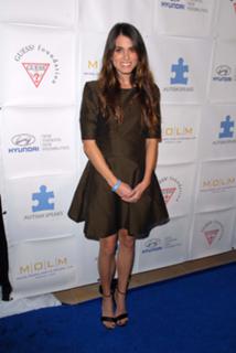 Nikki Reed feet photo thumbnail