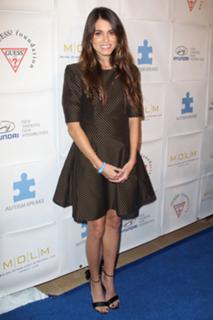 Nikki Reed feet photo thumbnail