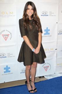 Nikki Reed feet photo thumbnail