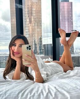 Margarita Smith feet photo thumbnail