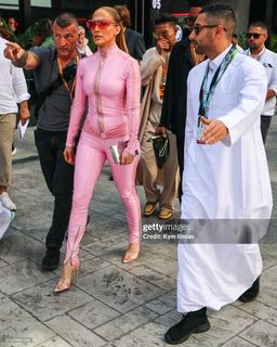 Jennifer Lopez feet photo thumbnail