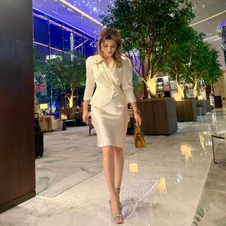 Urvashi Rautela feet photo 2