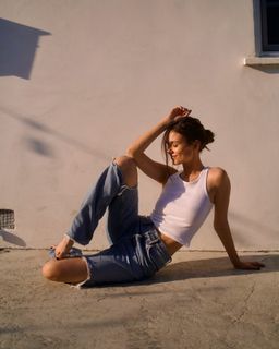 Victoria Justice feet photo thumbnail