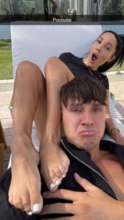 Scarlet Vas feet photo thumbnail