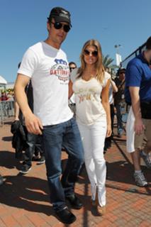 Fergie feet photo thumbnail