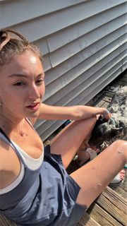 Rachel Pizzolato feet photo thumbnail