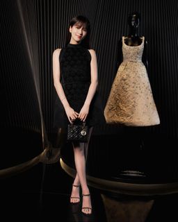 Ji-soo Kim feet photo 2