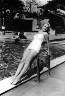Marilyn Monroe feet photo thumbnail