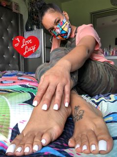 Deedee Rican feet photo thumbnail