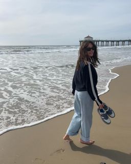 Ella Purnell feet photo 5