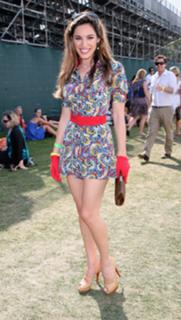Kelly Brook feet photo thumbnail