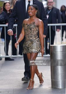 Simone Biles feet photo thumbnail
