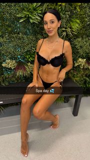 Scarlet Vas feet photo thumbnail