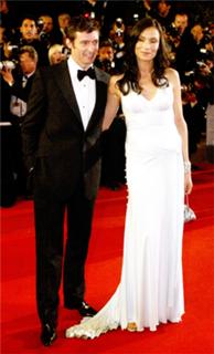 Famke Janssen feet photo thumbnail