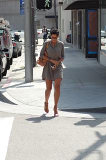 Nicole Murphy feet photo thumbnail