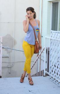 Brooke Burke feet photo thumbnail