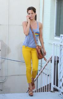 Brooke Burke feet photo thumbnail
