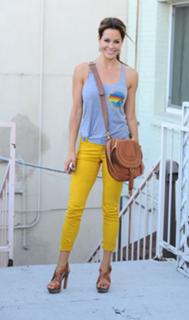 Brooke Burke feet photo thumbnail