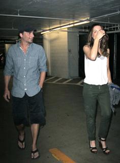 Kate Beckinsale feet photo thumbnail
