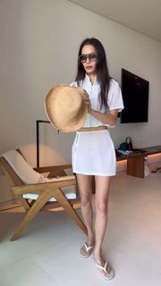 Jamie Chung feet photo thumbnail