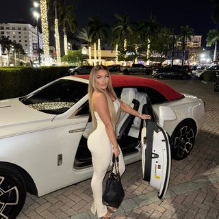 Amanda Saccomanno feet photo thumbnail