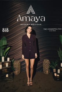 Kendall Jenner feet photo thumbnail