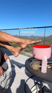 Brooke Burke feet photo thumbnail