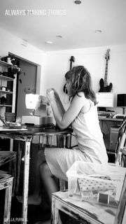Ella Purnell feet photo 4
