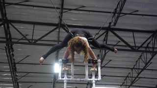 Sofie Dossi feet photo thumbnail