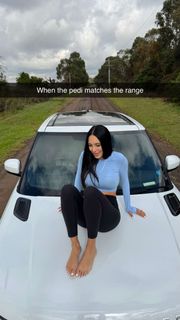 Scarlet Vas feet photo thumbnail