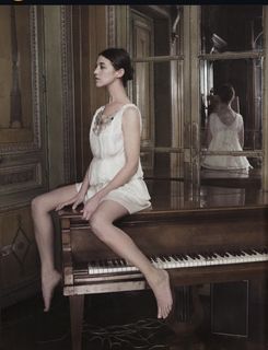 Charlotte Gainsbourg feet photo 5