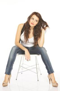 Ezgi Eyüboglu feet photo 4