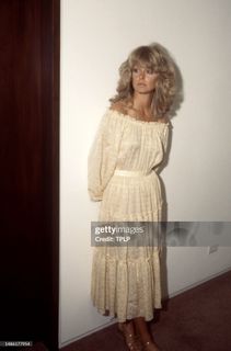 Farrah Fawcett feet photo 1