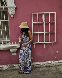 Abigail Spencer feet photo thumbnail