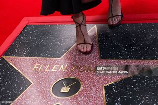 Ellen Pompeo feet photo 3