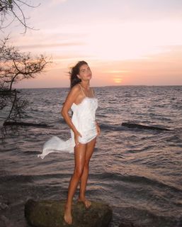 Zaira Nara feet photo thumbnail