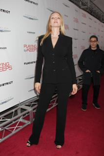 Uma Thurman feet photo thumbnail