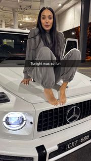 Scarlet Vas feet photo thumbnail