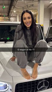 Scarlet Vas feet photo thumbnail