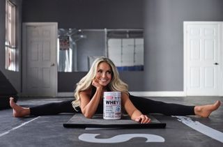 Trish Stratus feet photo 4